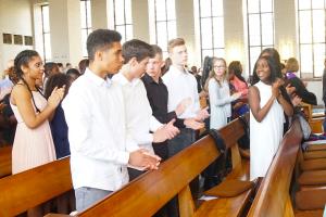 Interkulturelle Kirche in Hamburg: Taufen im Internationalen Gospel-Gottesdienst